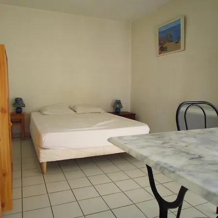Studio Calme Avec Parking Aux Sables-d'olonne, Proche Commerces Et Animations - Fr-1-197-252 * Les Sables-dʼOlonne