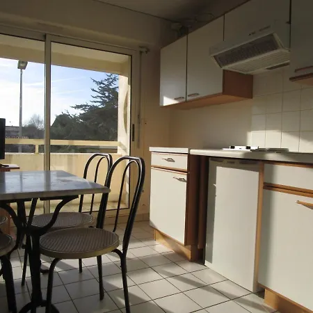 Studio Calme Avec Parking Aux Sables-d'olonne, Proche Commerces Et Animations - Fr-1-197-252 아파트