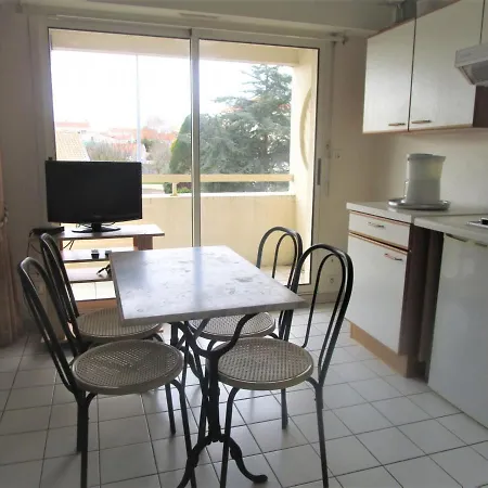 Studio Calme Avec Parking Aux Sables-d'olonne, Proche Commerces Et Animations - Fr-1-197-252 * Les Sables-dʼOlonne