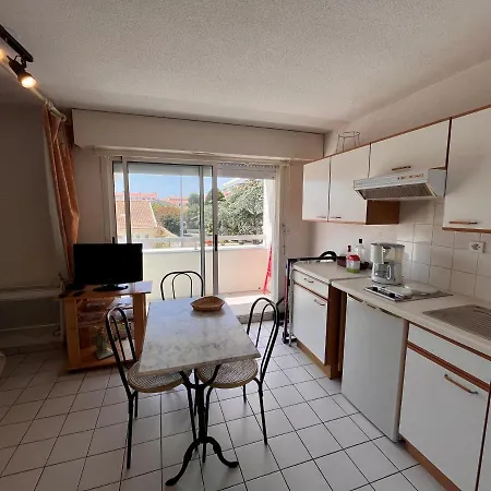 아파트 Studio Calme Avec Parking Aux Sables-d'olonne, Proche Commerces Et Animations - Fr-1-197-252 *